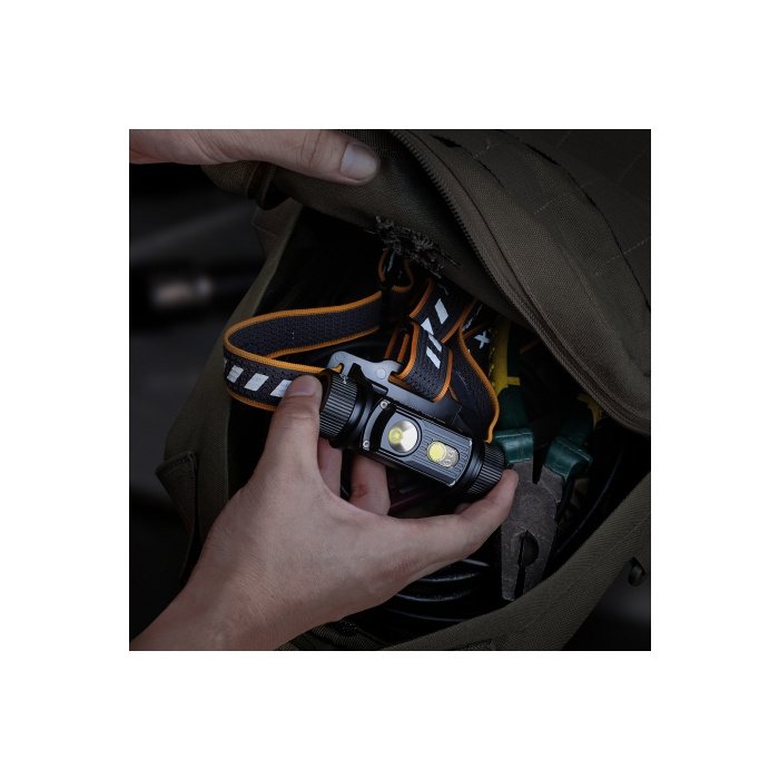 Latarka diodowa Fenix HM70R - czołówka